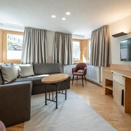 بيت ضيافة Schoenblick - Gurgl 4*